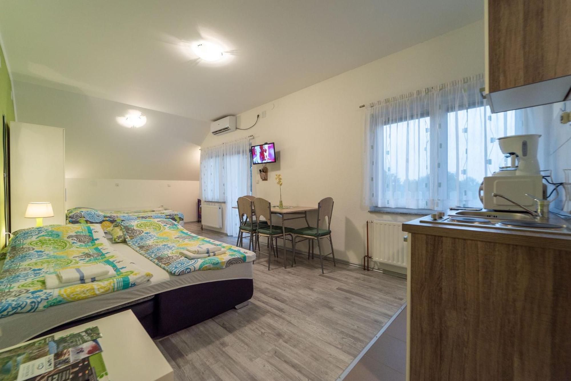 Studio Apartments Ante 라코비카 외부 사진